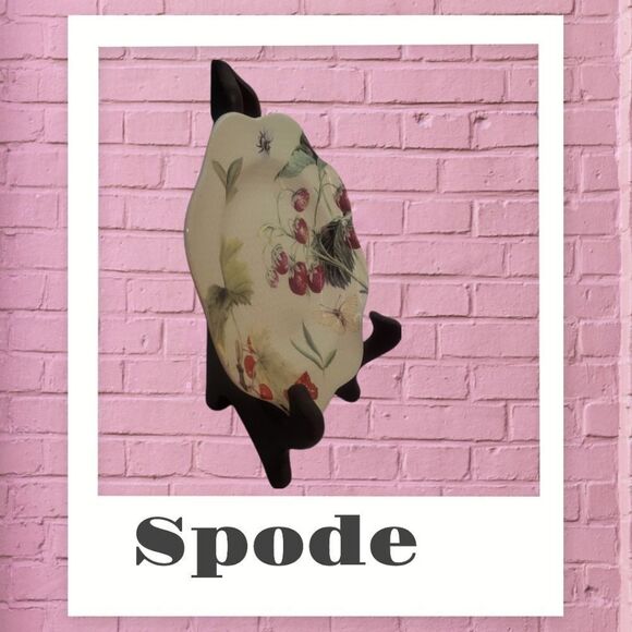 COPY - Spode Fruit Haven 6" Canape Plate with Strawberries, Bee and Butterfly - Picture 4 of 7